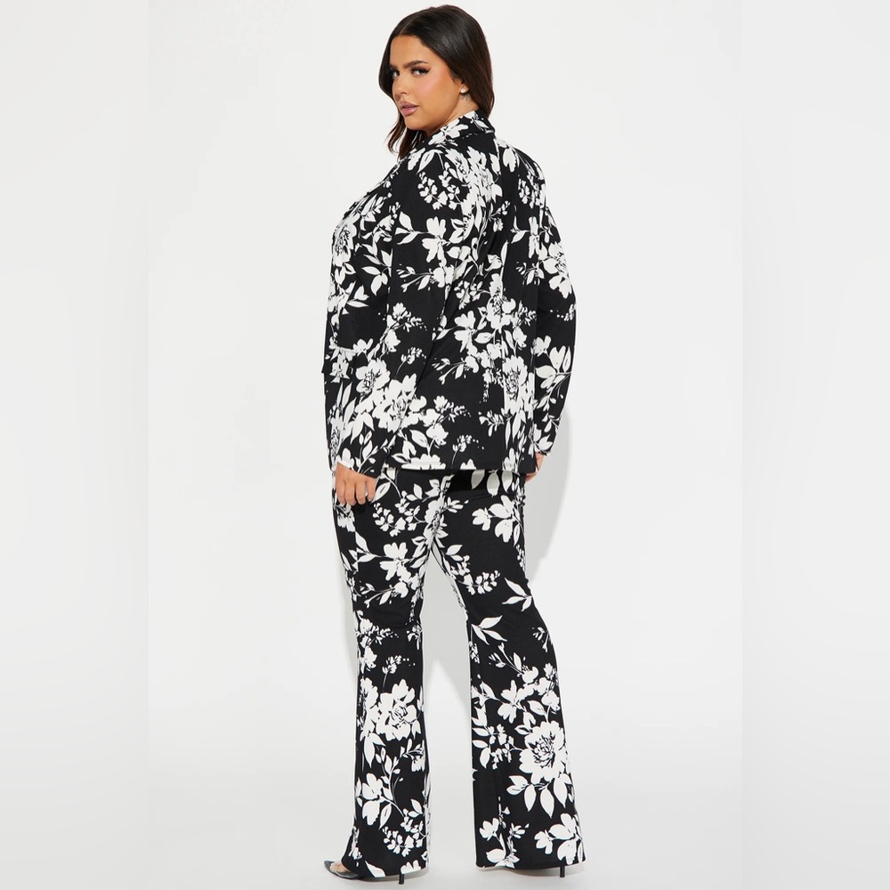 "Keep It Modern" 2pc Floral Print Blazer Pant Set | FASHION NOVA Size Large - Picture 6 of 6